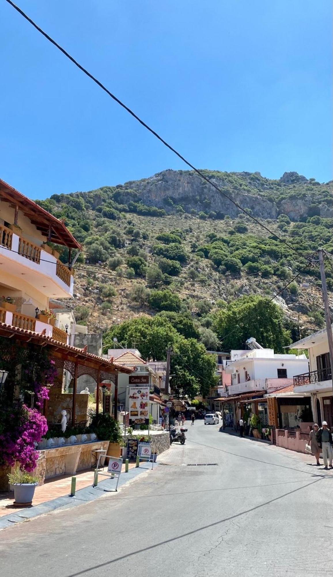 Costas Inn Spílion Exteriér fotografie