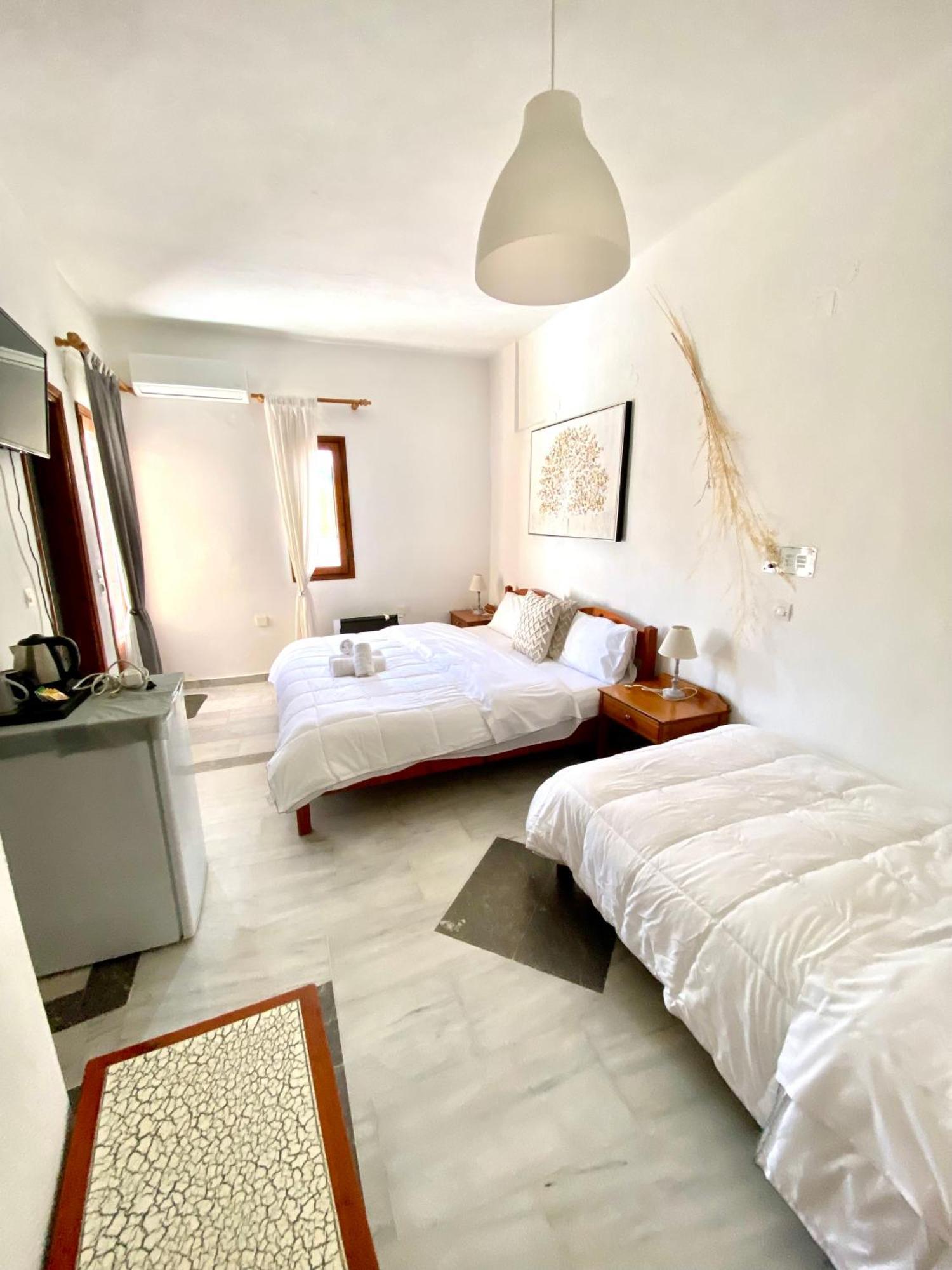 Costas Inn Spílion Exteriér fotografie