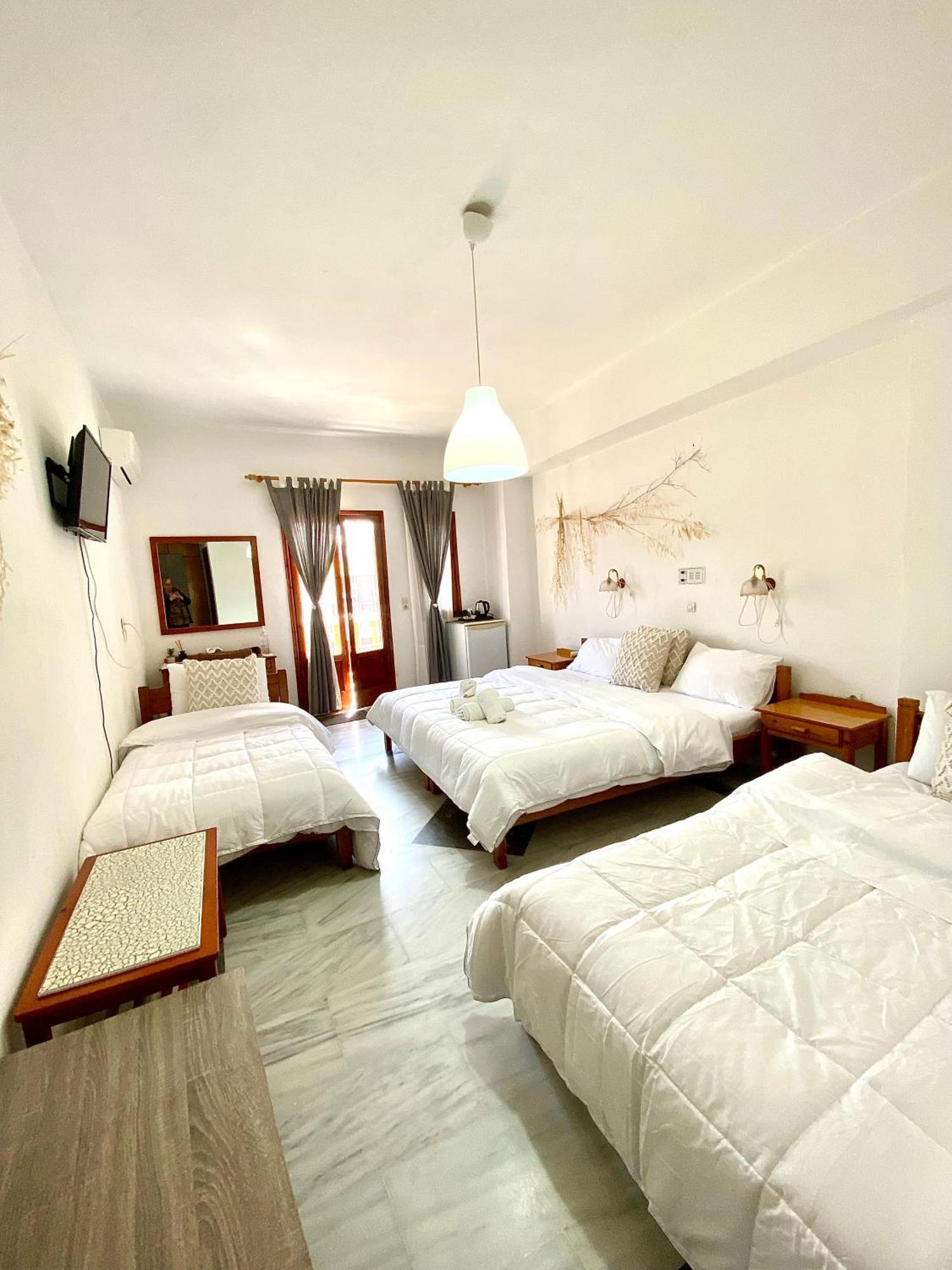 Costas Inn Spílion Exteriér fotografie